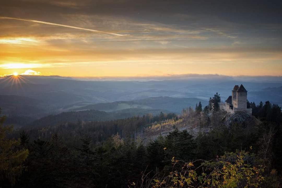 Horská Kvilda - Ubytování U Chvalů Exterior foto
